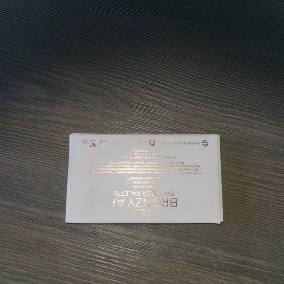 Basic Beauty Bronzy AF Bronzer Palette - 3 Shades - New in Box - Picture 2 of 4